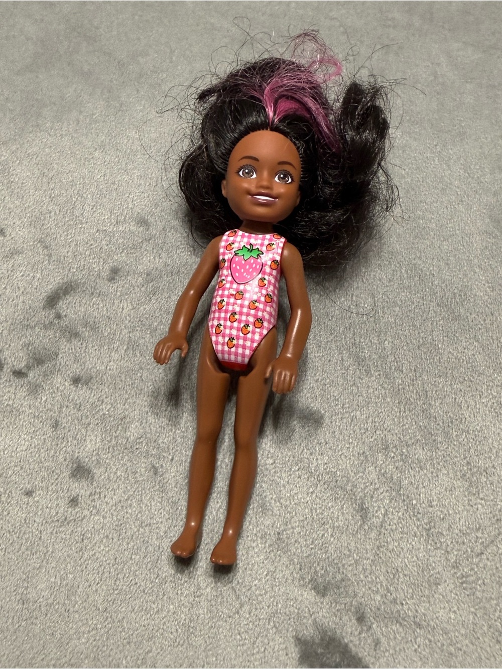 Barbie Chelsea Doll 2020 Mattel Black Pink Hair Strawberry Swimsuit